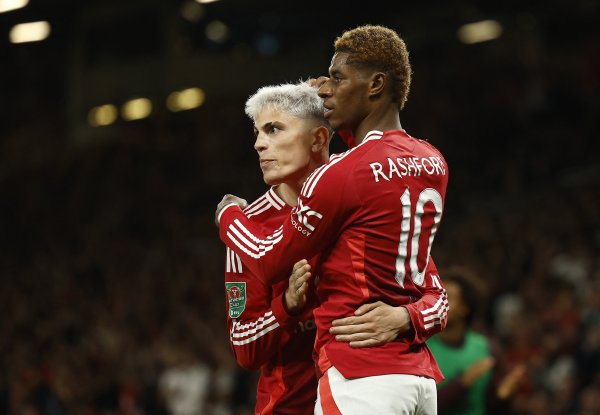 炒股配资查询 曼晚: 拉什福德和加纳乔在曼联基地训练, 两人均在等待转会